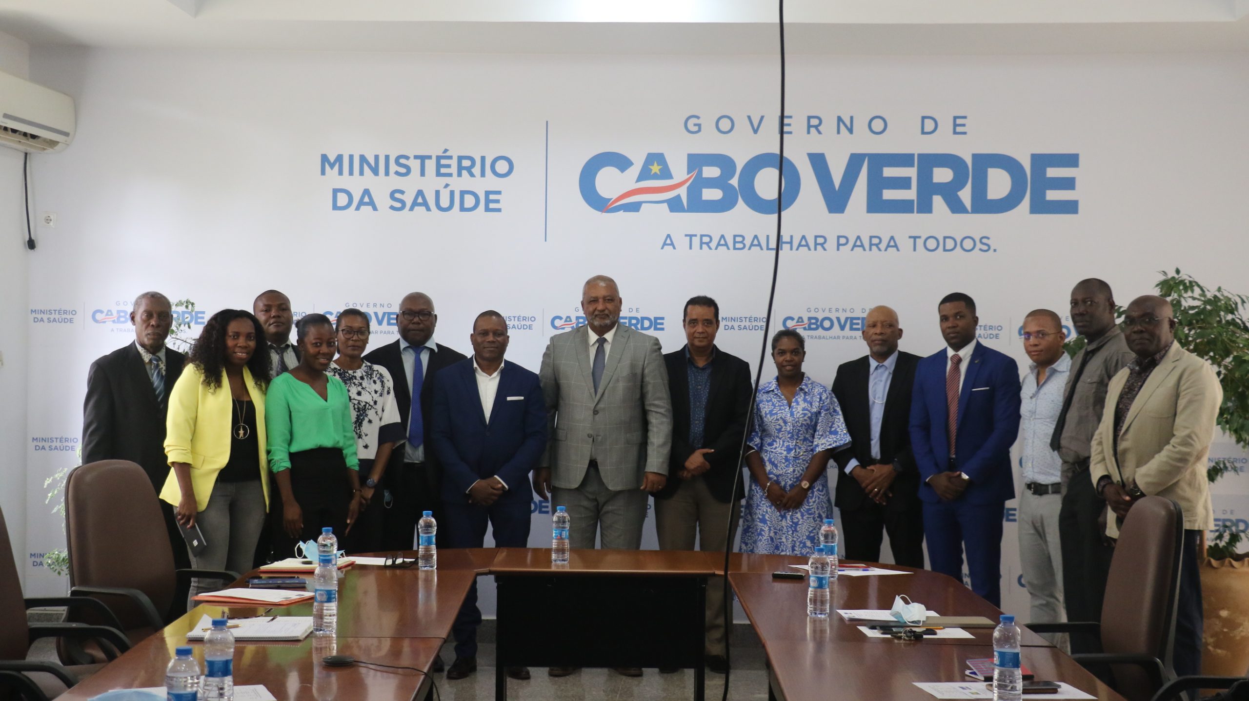 Ministério da - Ministério da Saúde - São Tomé e Príncipe
